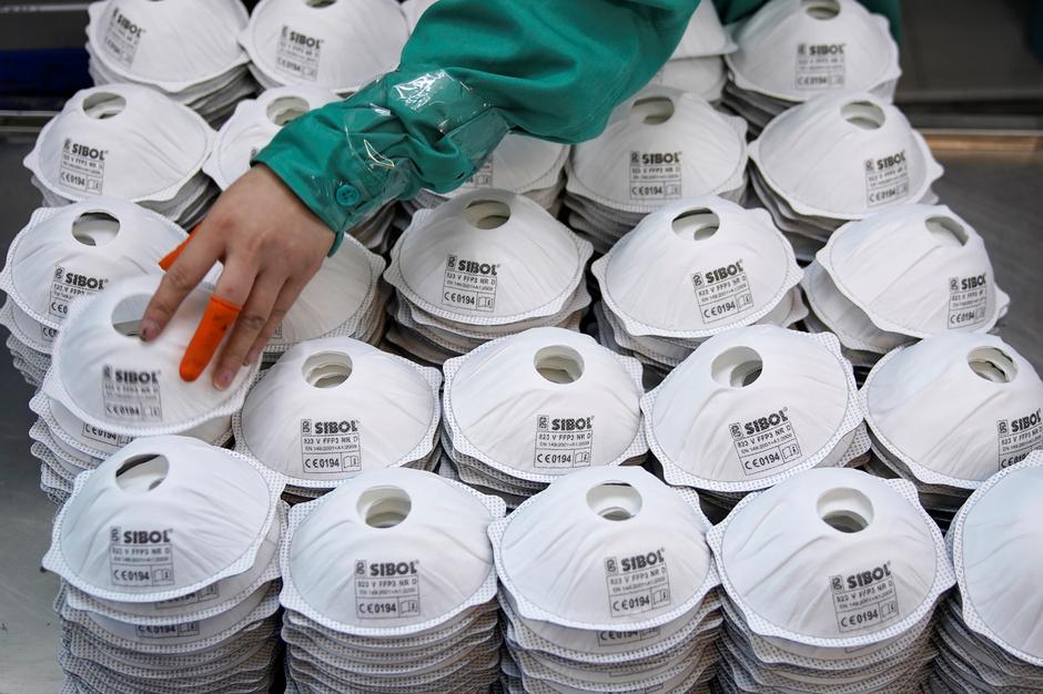 C&S Paper Trung Quốc đầu tư sản xuất khẩu trang y tế
