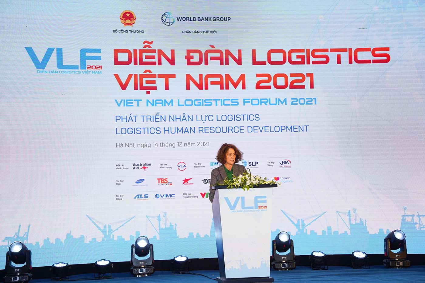 dien-dan-logistics-viet-nam-2021-uu-tien-phat-trien-nhan-luc-va-tap-doan-logistics