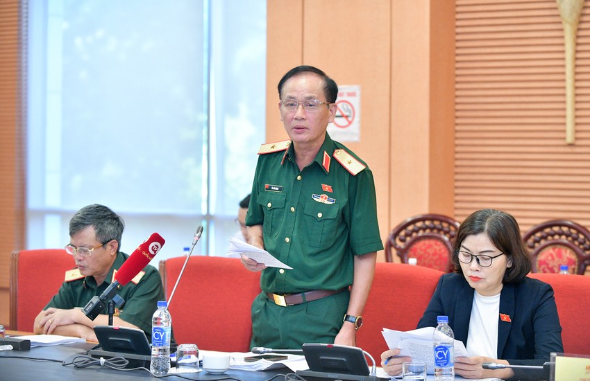 Thiếu tướng Vũ Xuân Hùng, Uỷ viên Thường trực Uỷ ban Quốc phòng và An ninh