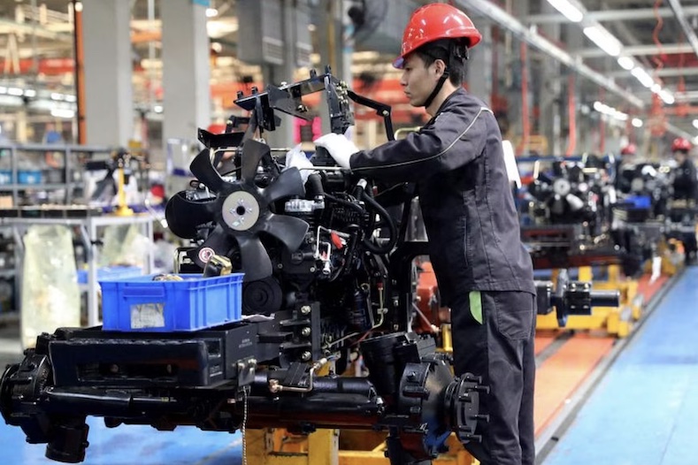 Trung Quốc: Sản xuất chế tạo lần đầu tiên tăng trưởng sau 6 tháng